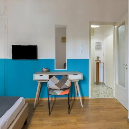 Cozy Hilton Hideaway: & Modern Apartment Athens