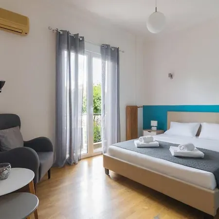 Cozy Hilton Hideaway: & Modern